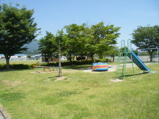 なしっ子公園　遊具